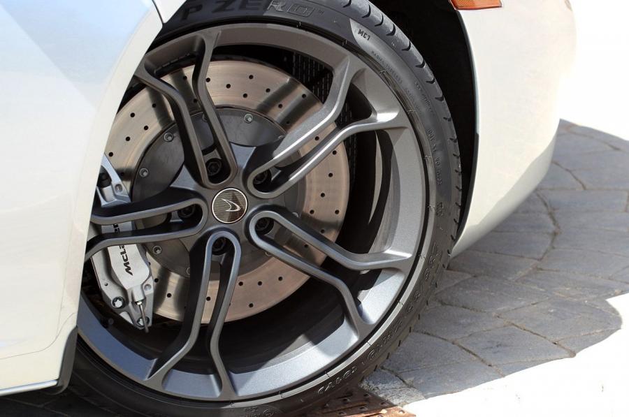  McLaren MP4-12C Spyder 2012 года  (фото 212 из 270)